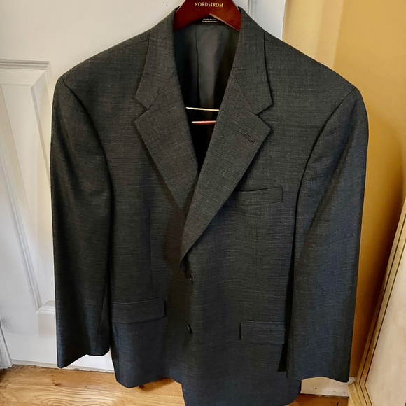 Hart Schaffner Marx Other - Hart Schaffner Marx Classic Suit Charcoal Grey Cuff/Pleated Pants 44R Drycleaned
